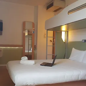 Отель Ibis Budget Centre Crown Point Road, Лидс
